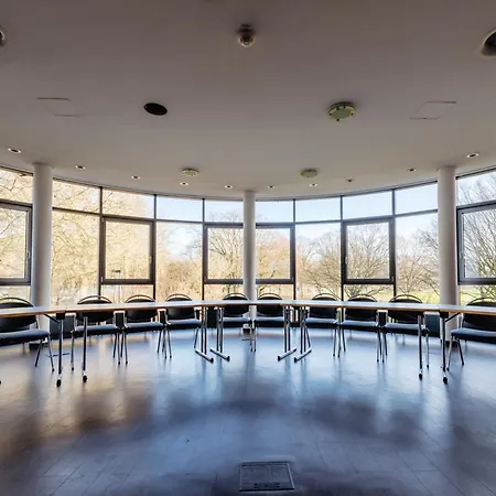 מלון Akademie Des Sports Im Landessportbund Niedersachsen הנובר
